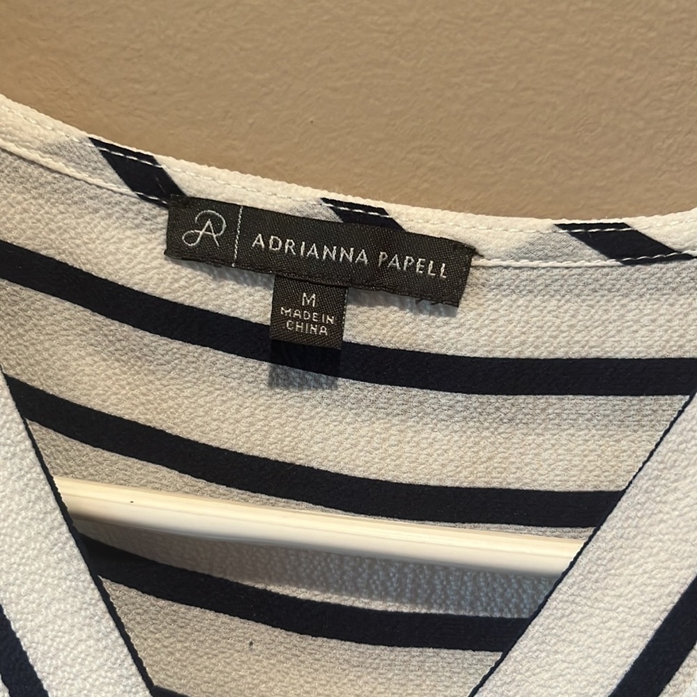 Adrianna Papell Top! Excellent Condition! - Picture 2 of 5